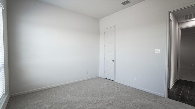 Building Photo - 6104 Vester Trl