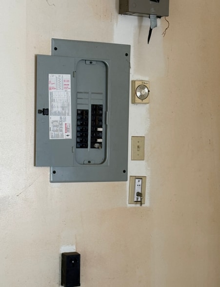 Building Photo - 25 Shelby Dr