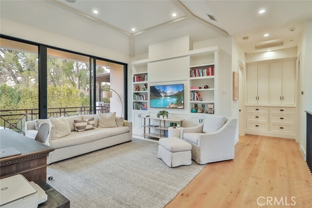 Building Photo - 5041 Palomar Dr