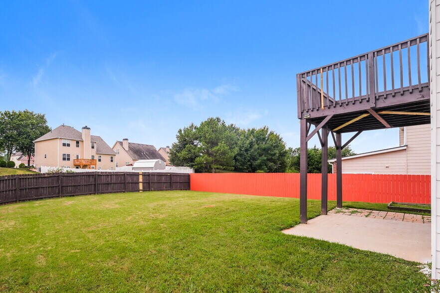 Building Photo - 917 Southfork Dr
