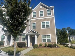 Building Photo - 4923 Southern Magnolia Dr