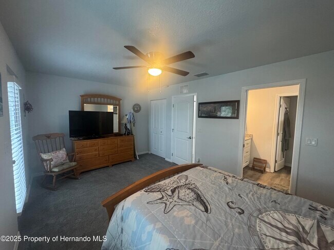 Building Photo - 6891 Clark St