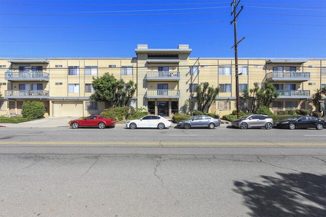 Building Photo - 12500 Culver Blvd