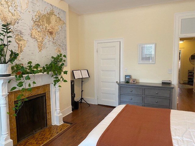 Building Photo - 1878 Beacon St