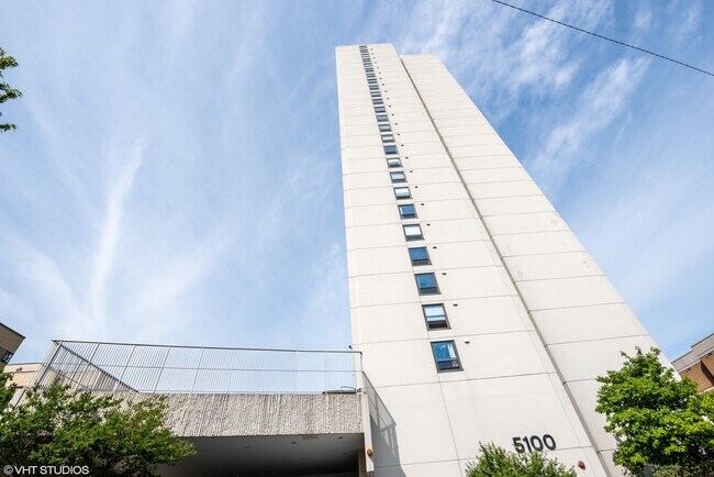 Primary Photo - 5100 N Marine Dr