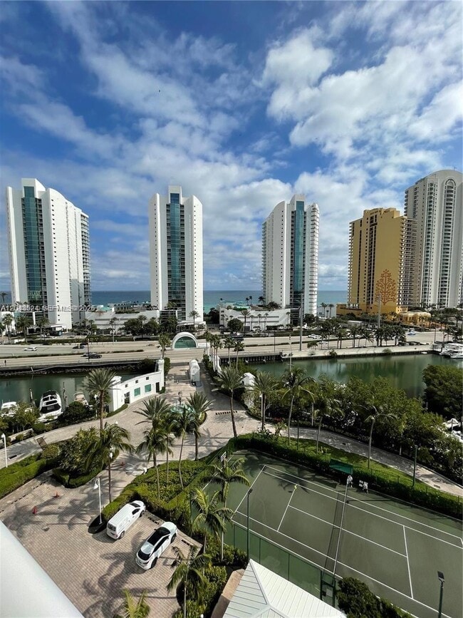 Building Photo - 16400 Collins Ave