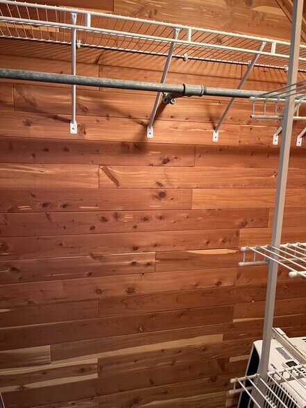 Cedar Closet - 75 Manor Ave