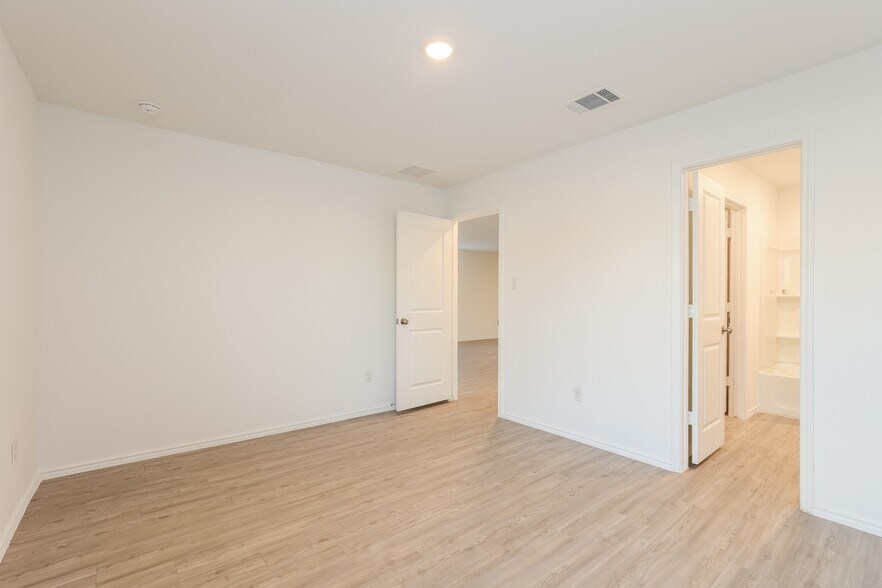 Building Photo - 419 Filibusters Trail