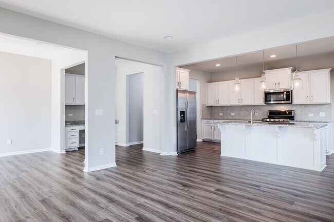 Building Photo - 628 Metro Sta