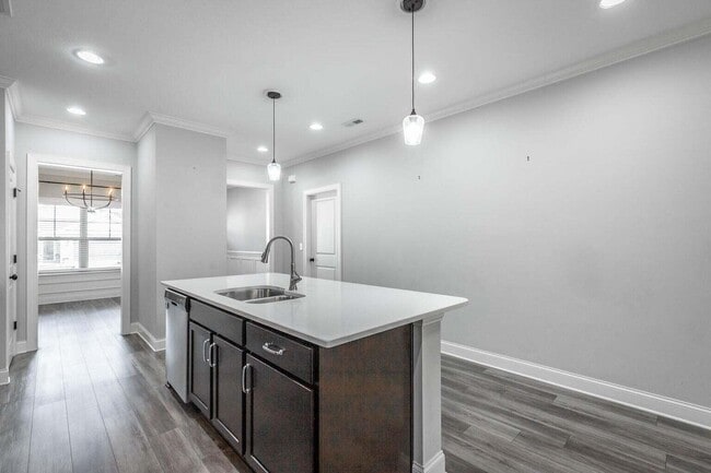 Building Photo - 5038 Shelterwood Dr NE