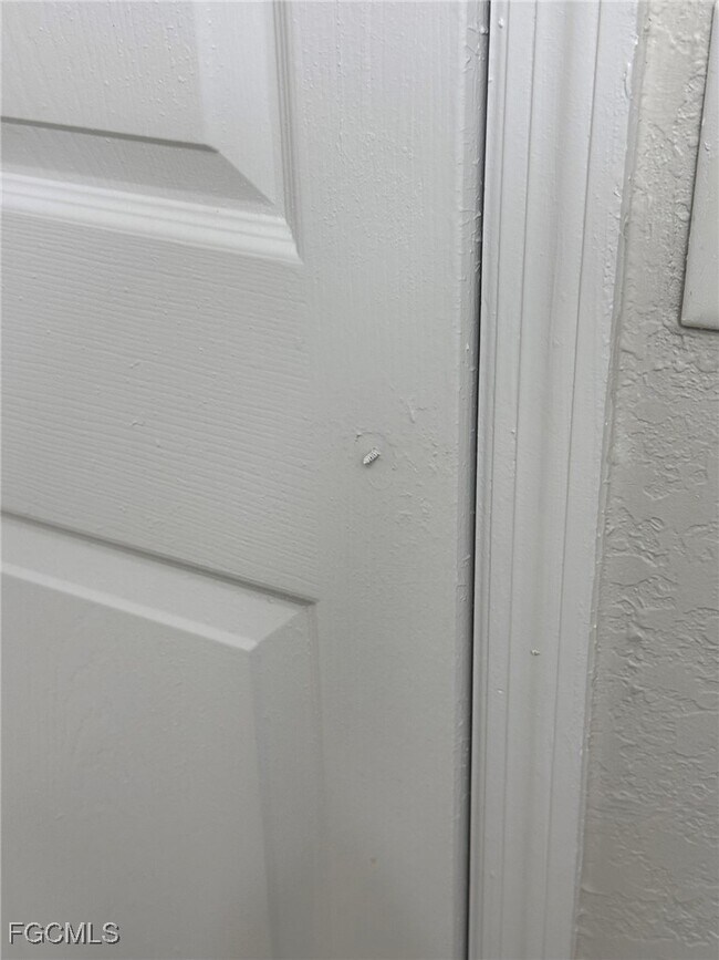 Building Photo - 2452 Stella St