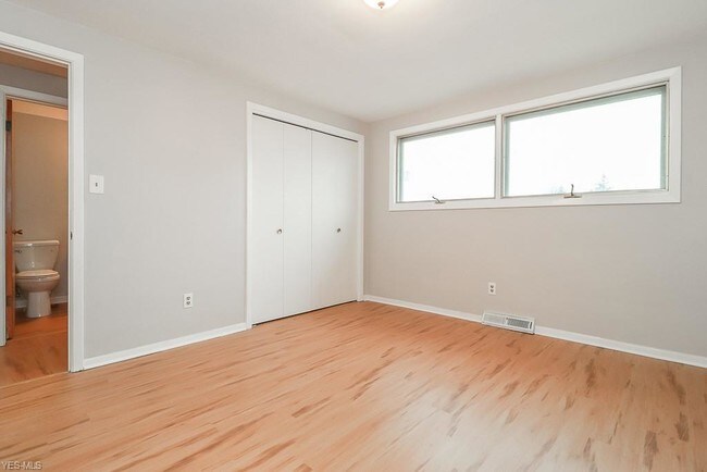 Building Photo - 11425 Tonsing Dr