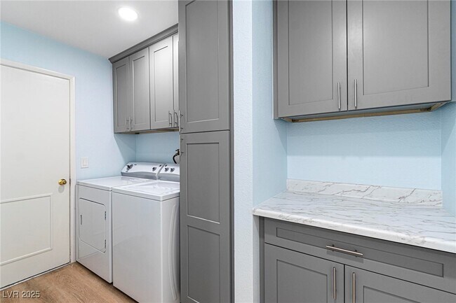 Building Photo - 3740 Lillo St