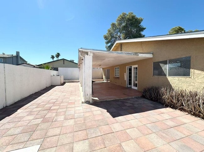 Building Photo - Charming Single-Story Home in Spring Valley