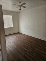 Building Photo - 633 San Pedro Dr SE