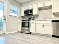 Building Photo - 110 Marcy St