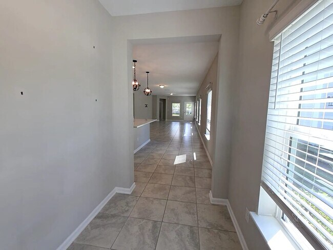 Building Photo - 312 Clarys Run