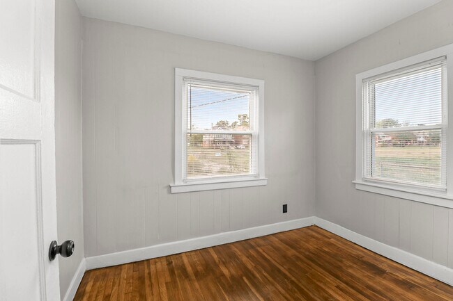 Building Photo - 4074 Virginia Park St