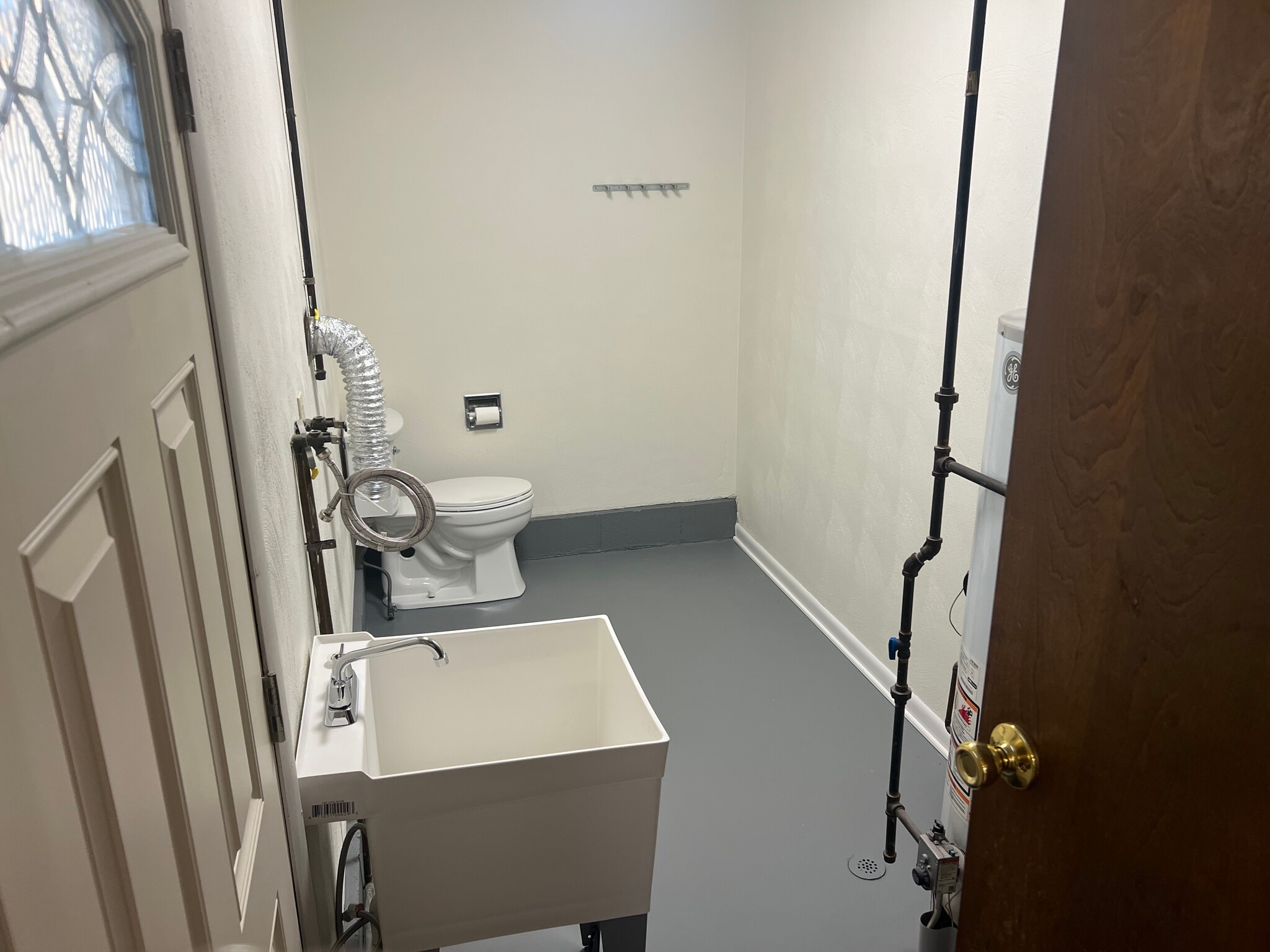 Laundry Room - 42946 Emerald Dr