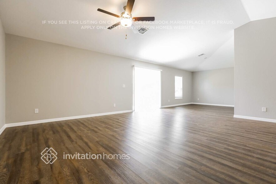 Building Photo - 519 Fort Pierce St SW