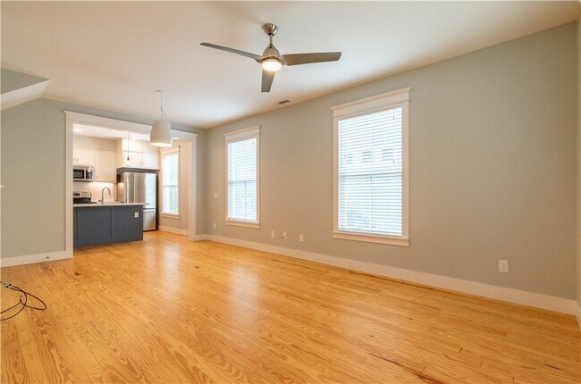 Building Photo - 302 S College Ave