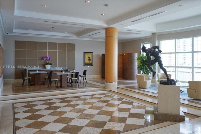 Building Photo - 848 Brickell Key Dr