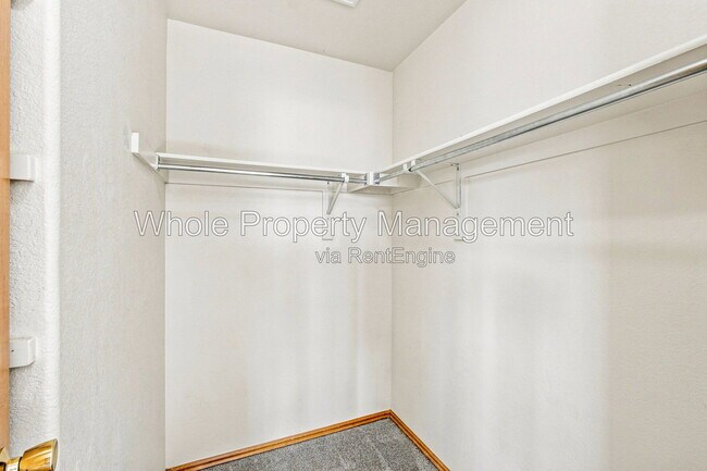 Building Photo - 3189 E 106th Ave