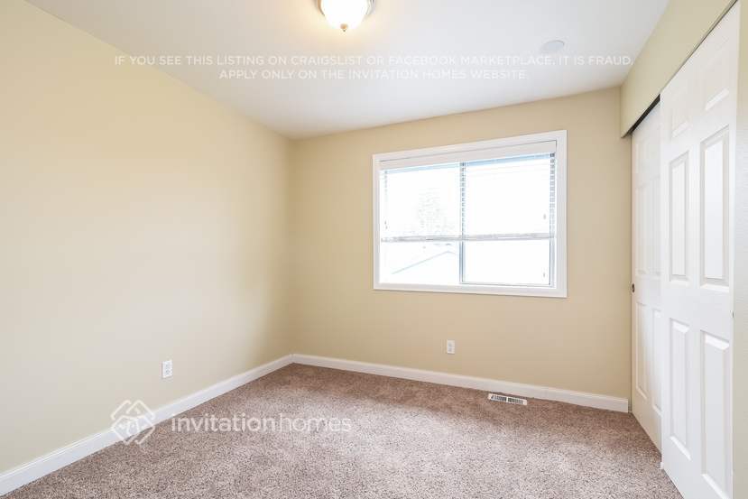 Building Photo - 3525 Crystal Ridge Dr SE