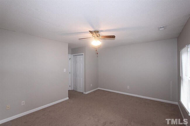Building Photo - 5606 Split Oak Way