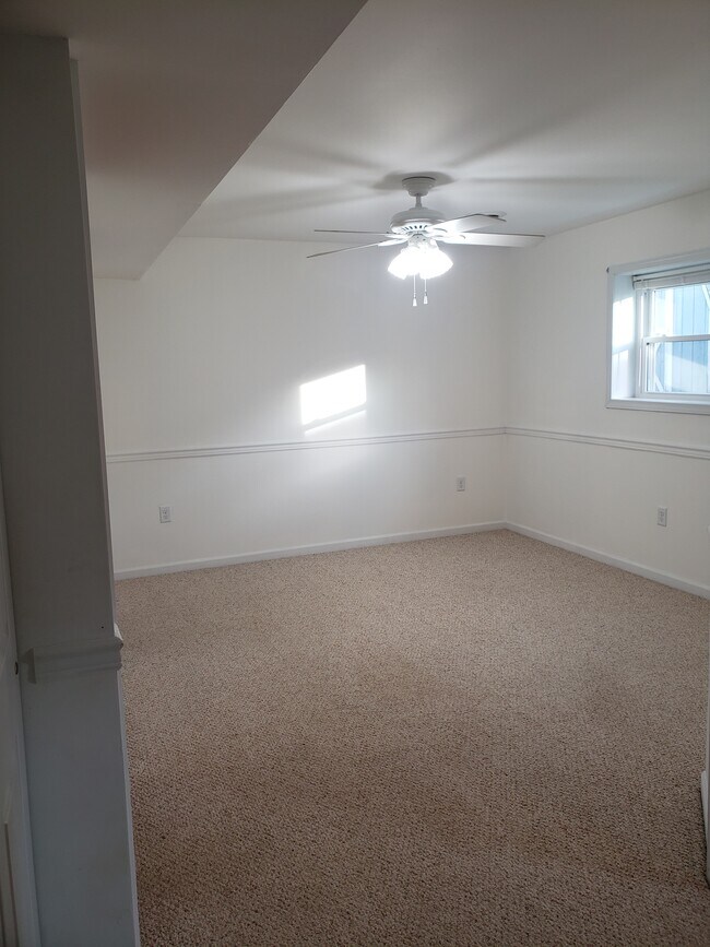 LL Family Room - 120 S Blettner Ave