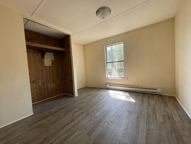 Building Photo - 35 Mineral Spgs Mh Pk