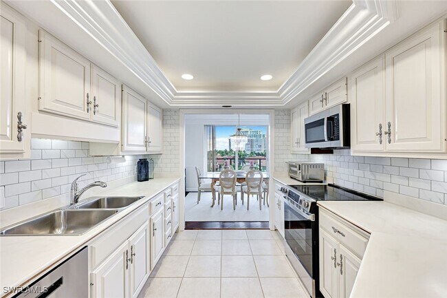 Building Photo - 4901 Gulf Shore Blvd N