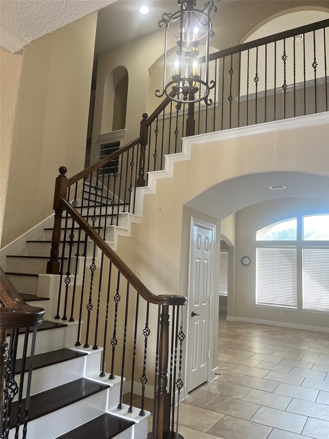 Building Photo - 7606 Westmoreland Dr