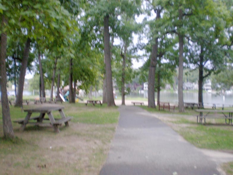 Building Photo - 3799 Fieldview Ave