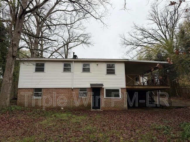 Building Photo - 8010 Westwood Ave