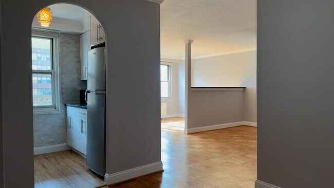 Primary Photo - 201 St Pauls Ave