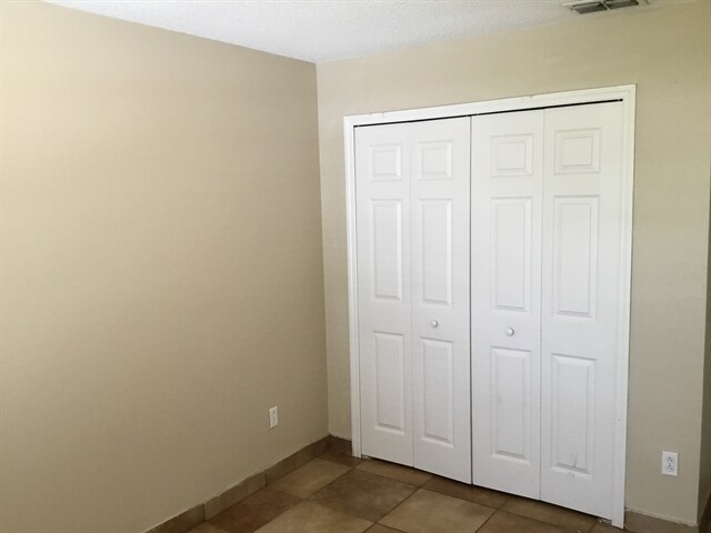 Building Photo - 10122 Richardson Ct