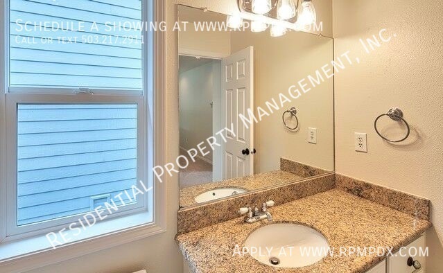 Building Photo - 23992 SW Red Fern Dr