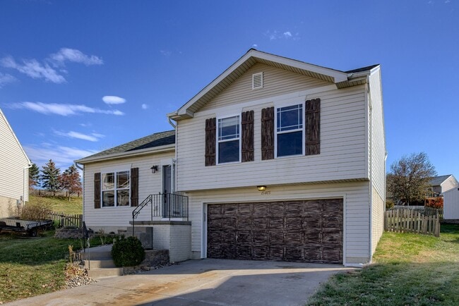 Building Photo - Bennington 3 Bedroom!!