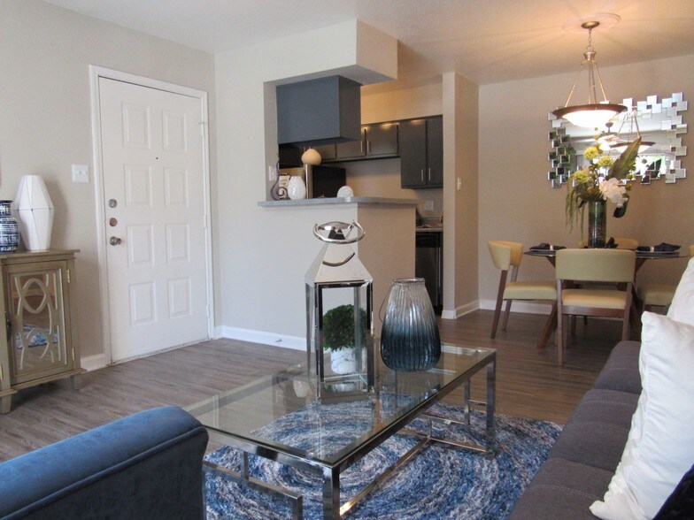 Building Photo - The Flats at Veranda Ridge