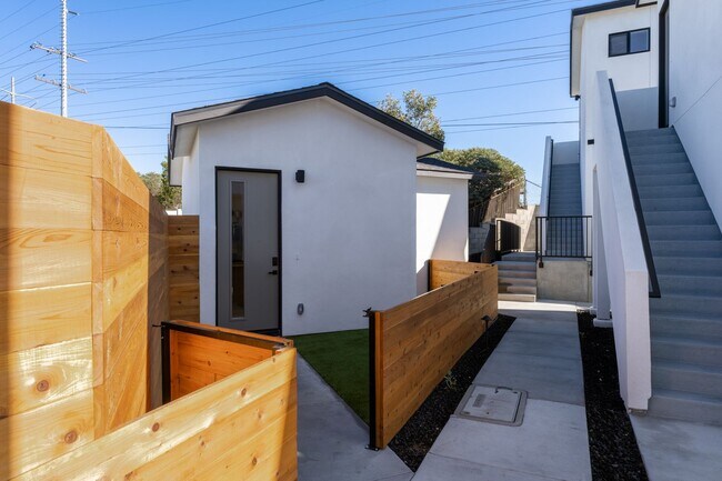 Building Photo - Brand New Cottage with Private yard, No Shared Walls!