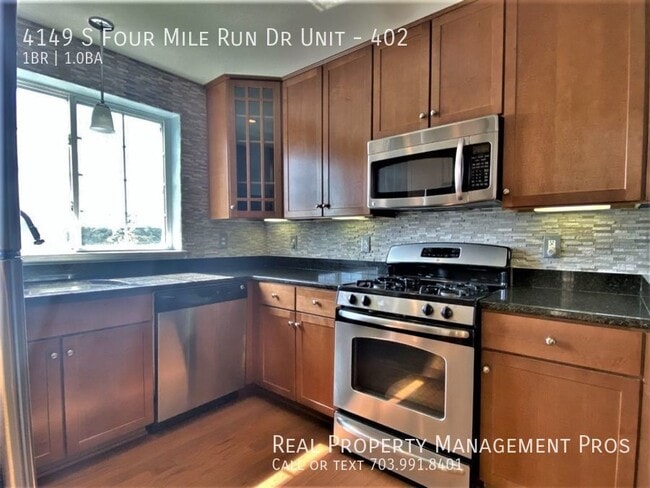 Building Photo - 4149 S Four Mile Run Dr