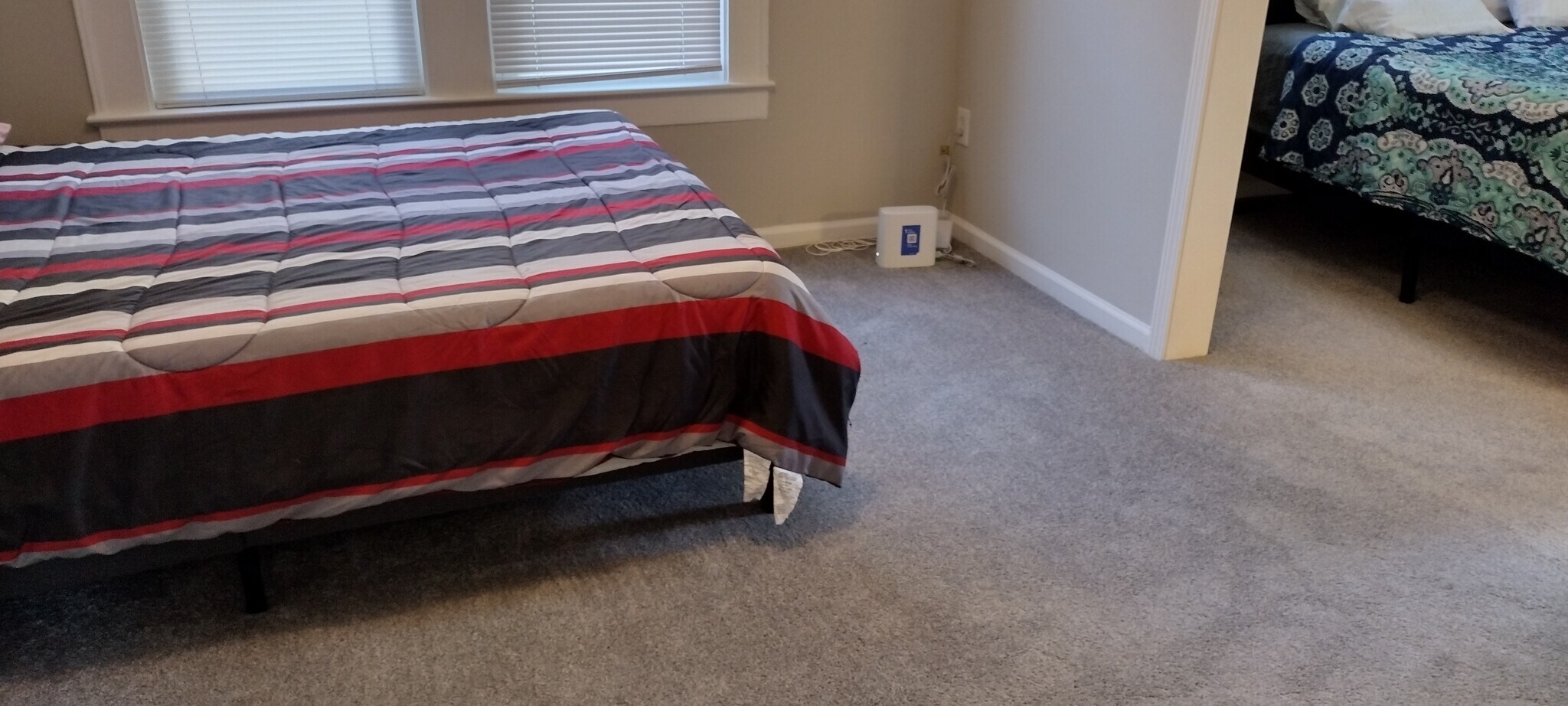 Building Photo - Room in House on Formosa Ave