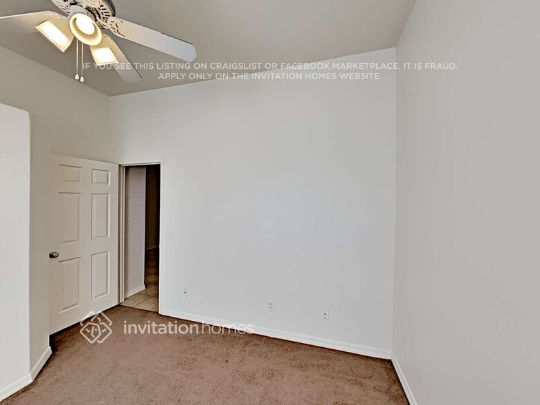 Building Photo - 660 S Lawson Dr