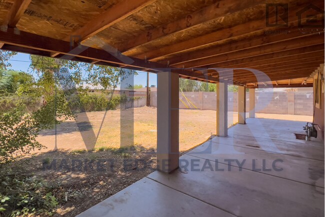Building Photo - 3Bed/1Bath Home at 67th Ave/Indian School!...