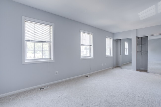 Building Photo - 5312 Anchor Ct