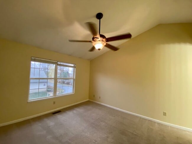 Building Photo - COMING SOON!! Beautiful 3 Bedroom 2 Full bathroom condo in Franklin Township in Southeast Indy!