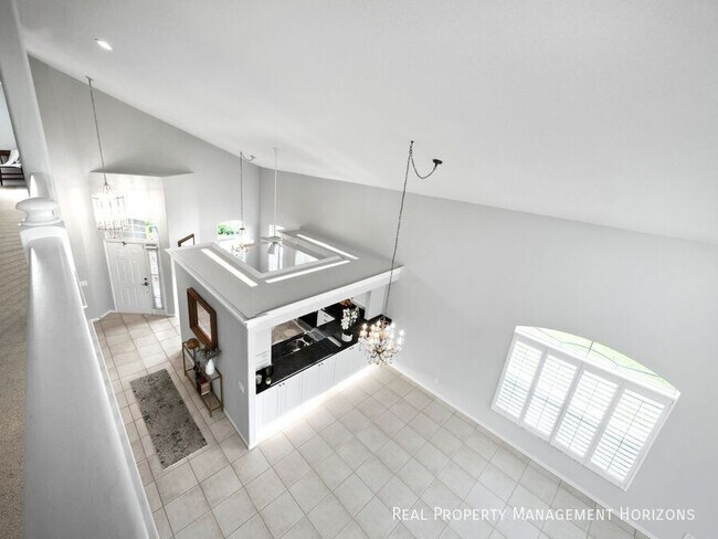 Building Photo - 8737 Pebble Creek Ln