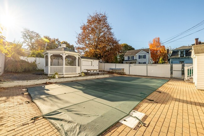 Building Photo - 151r Methuen St