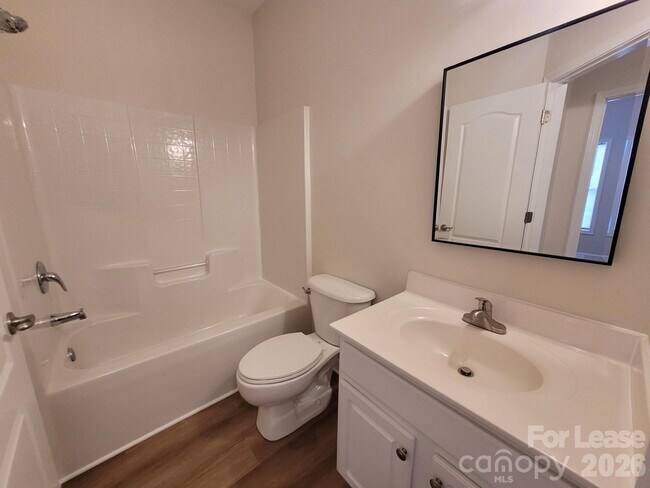 Building Photo - 121 Singleton Rd